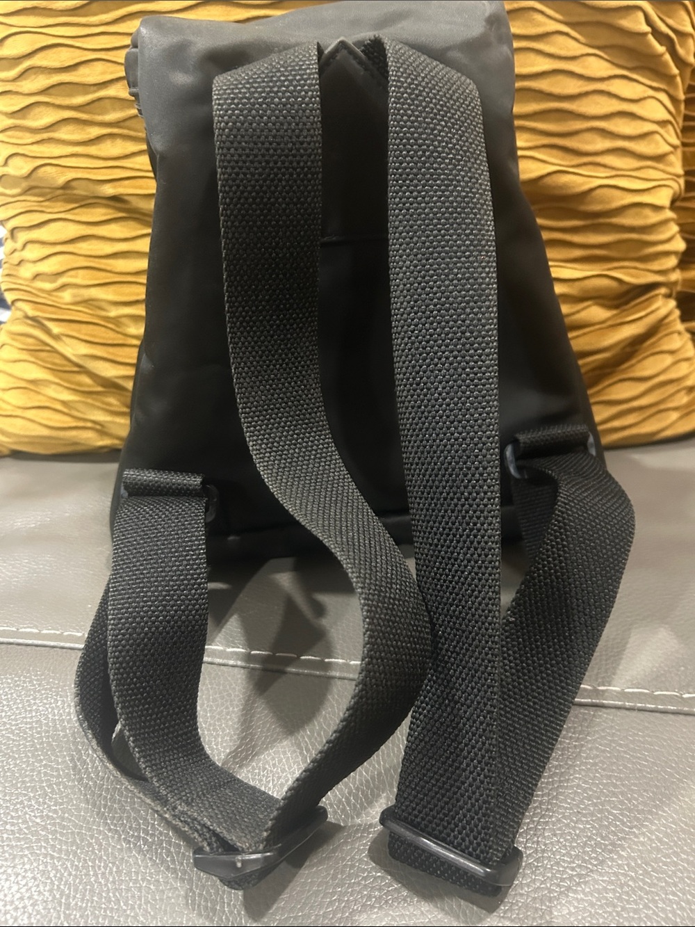 Kate Spade Nylon Backpack GREAT Condition - Picture 3 of 6